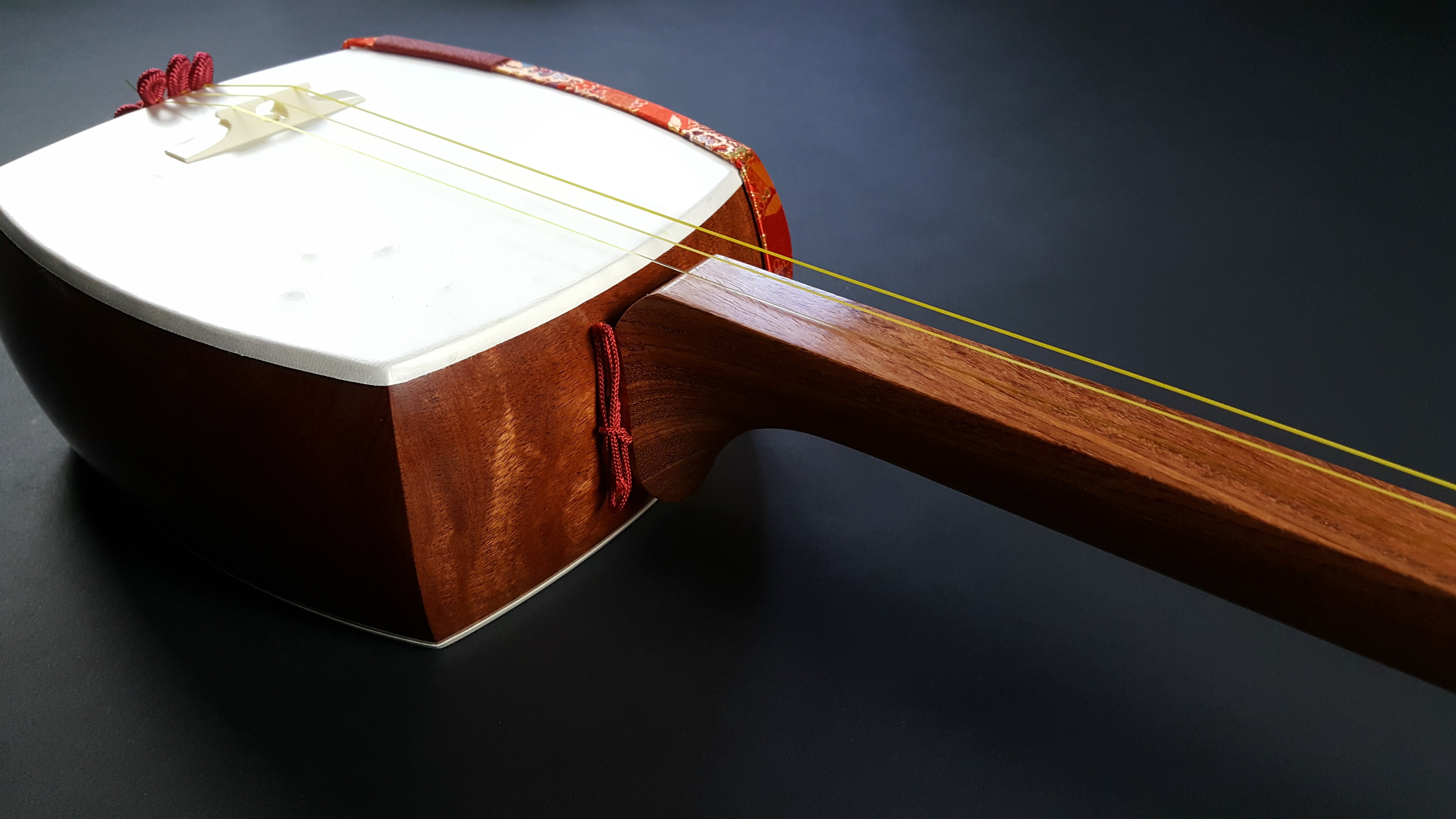 Shop （特上）地唄本格派花林三味線 at 和楽器市場·新館 | 和楽器市場·新館