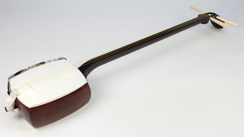 [Used shamisen/selected item] Jiuta Beniki shamisen (completed product) WKT-TS010