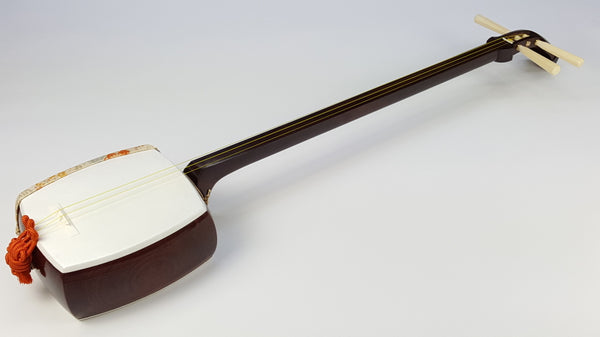 [Used shamisen/selected item] Jiuta Beniki shamisen (completed product) WKT-TS010