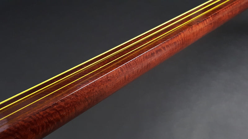 [Used shamisen, carefully selected items] Folk song Beniki shamisen, 1.5 inch short pole (completed product) WKT-TS006