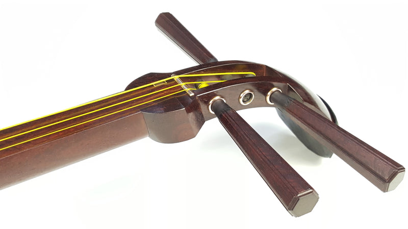 [Used shamisen, carefully selected items] Folk song Beniki shamisen, 1.5 inch short pole (completed product) WKT-TS006