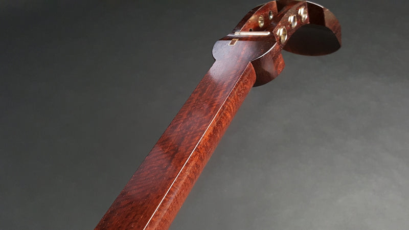 [Used shamisen, carefully selected items] Folk song Beniki shamisen, 1.5 inch short pole (completed product) WKT-TS006