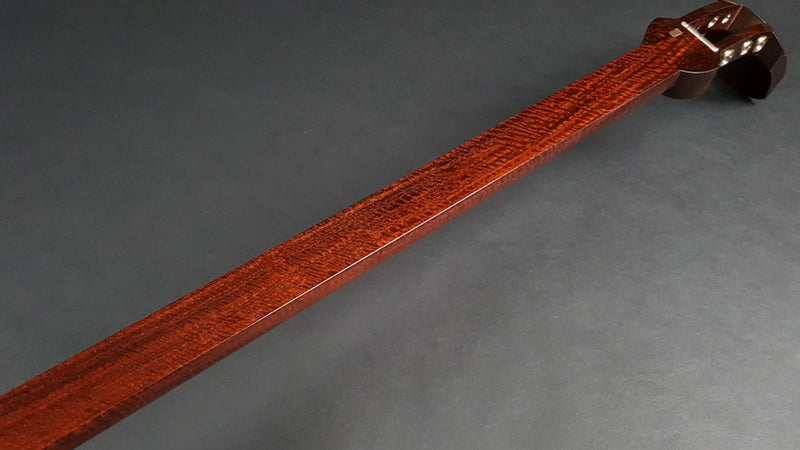 [Used shamisen, carefully selected items] Folk song Beniki shamisen, 1.5 inch short pole (completed product) WKT-TS006