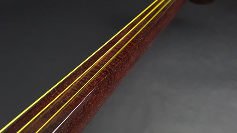 【中古三味線・厳選品】民謡 金細三味線・正寸（完成品）WKT-TS031